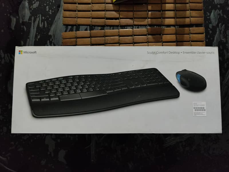 Microsoft Sculpt Comfort Desktop - Black - Wireless, Comfortable, Ergo 0