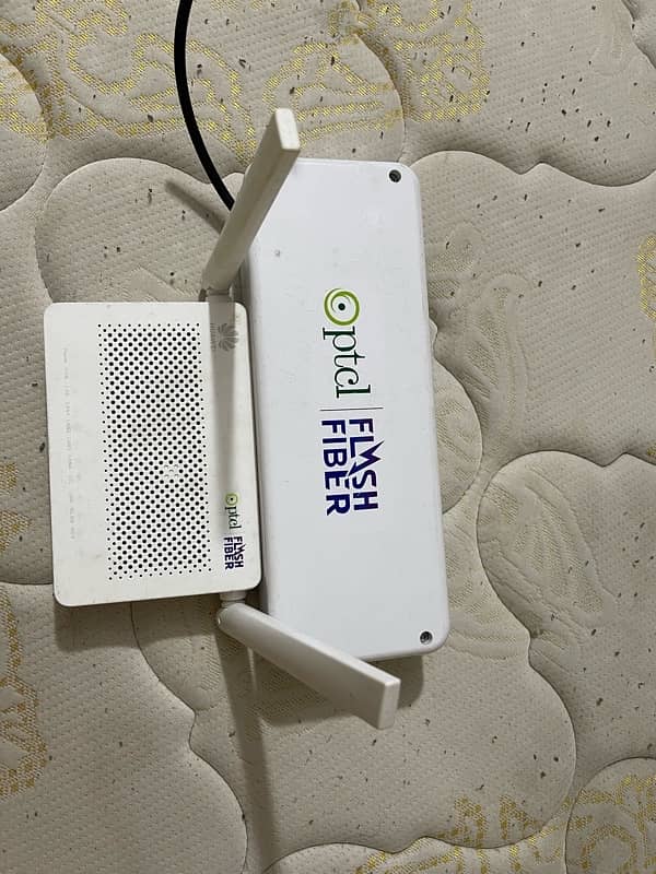 ptcl flash fiber router 2