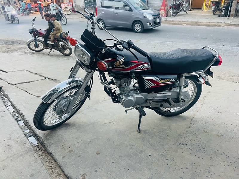 Honda CG125 2024 1