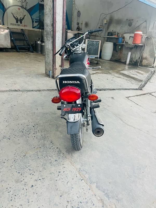 Honda CG125 2024 4