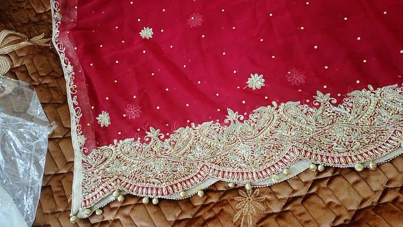 bridal lengha for sale with free jewellery 4