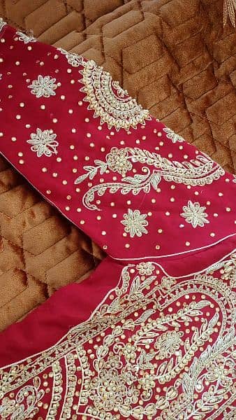 bridal lengha for sale with free jewellery 10