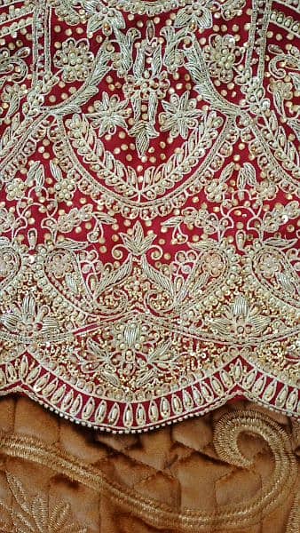 bridal lengha for sale with free jewellery 14