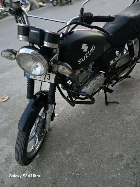 Suzuki 150 SE 2