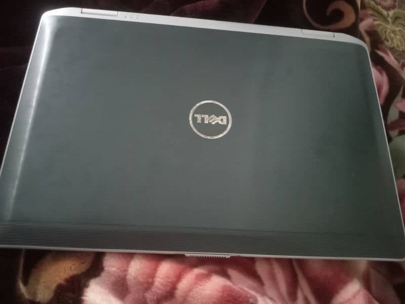 Laptop Dell 3rd generation core i3 1