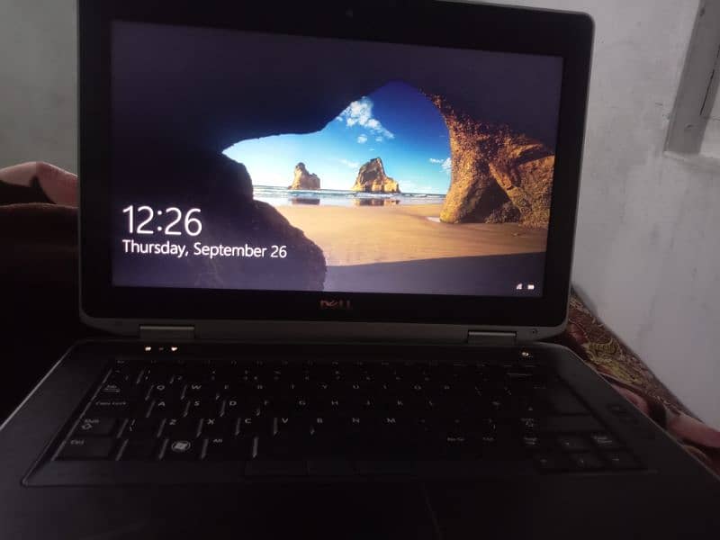 Laptop Dell 3rd generation core i3 4