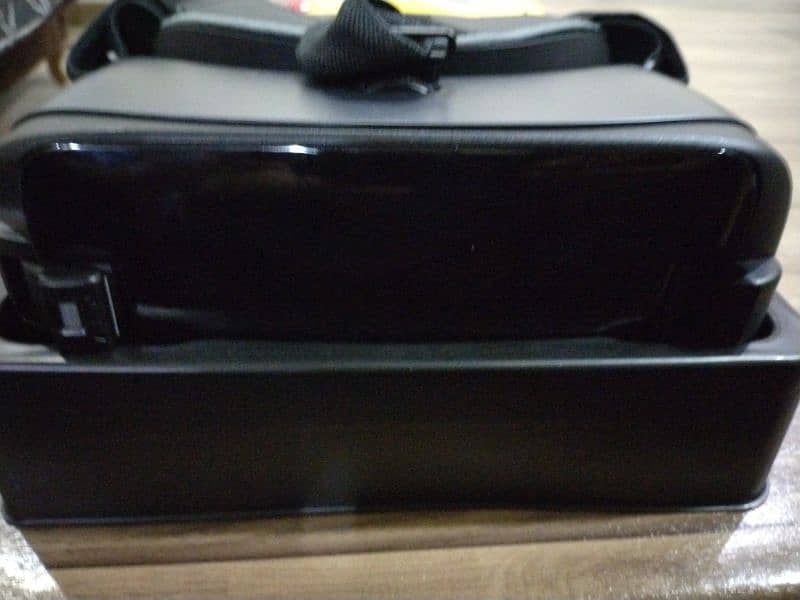 Samsung Gear VR with control 1