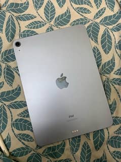 iPad air 4 (2020) with box and charger 0