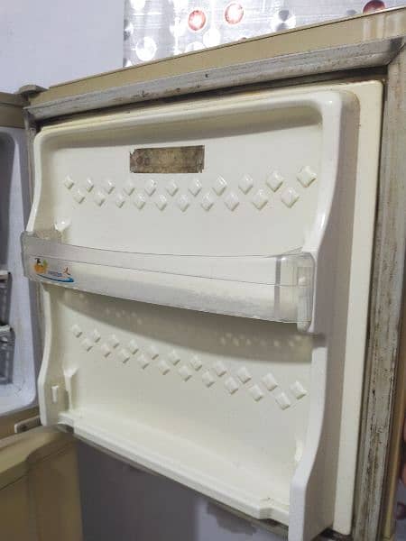 pel fridge good condition in working condition also 7