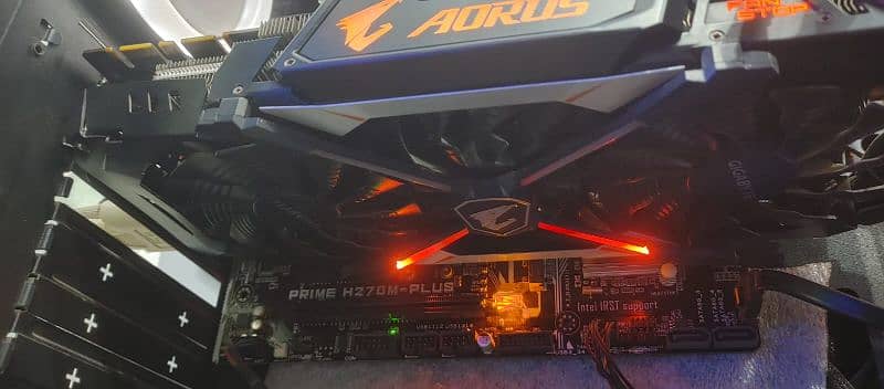 AORUS GTX 1070 8GB 256BITS GPU 2