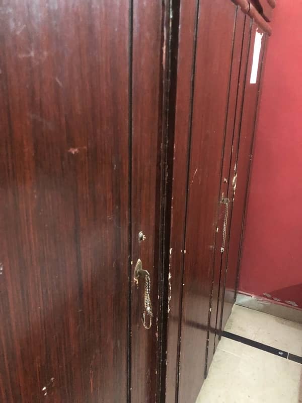 Almari For Sale, 3 door wardrobe 1