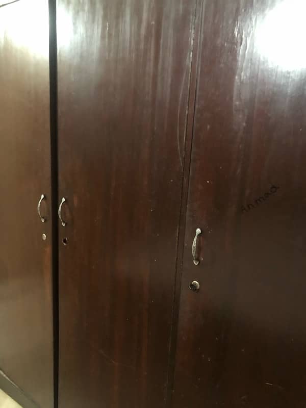 Almari For Sale, 3 door wardrobe 2