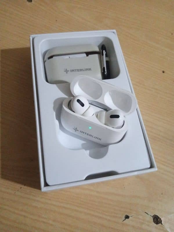 Interlink Airpods Pro 4