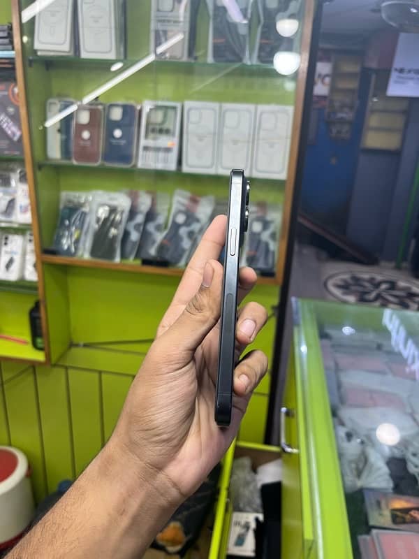 IPHONE 15 PRO MAX 512 PTA APPROVED 6