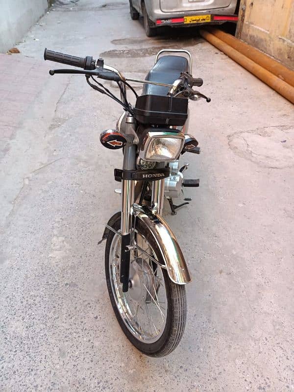 Honda CG125 self start 2022/23 model 5