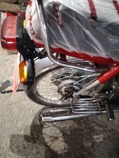 Honda 70 2023 / 24  clean bike open letter  my contact num 03047818788