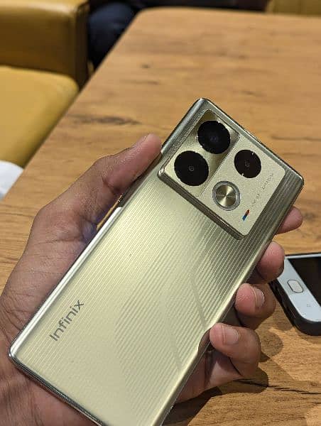 infinix 40 pro 1