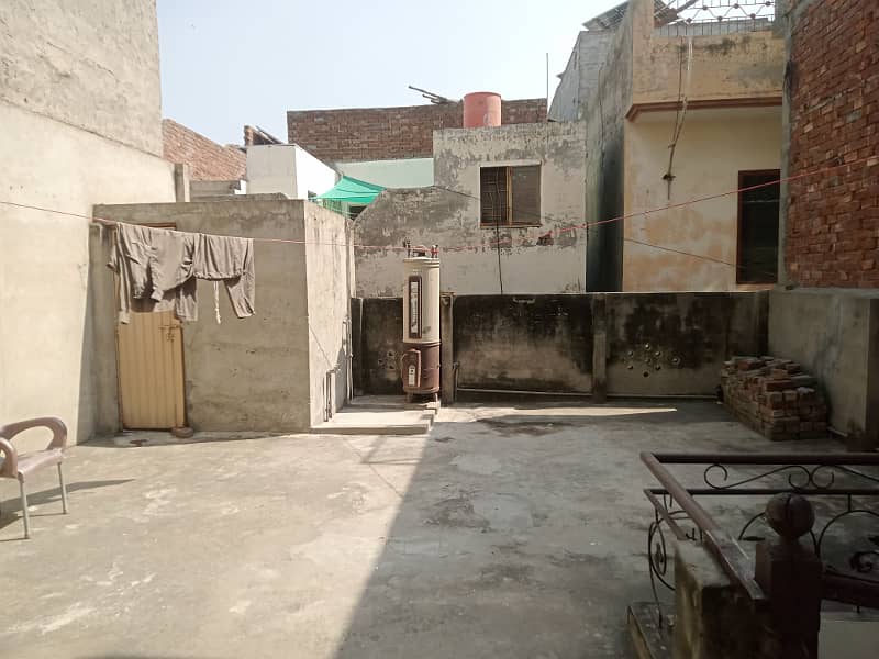 5 Marla Upper Portion Available For Rent (Near Qurban School) 6