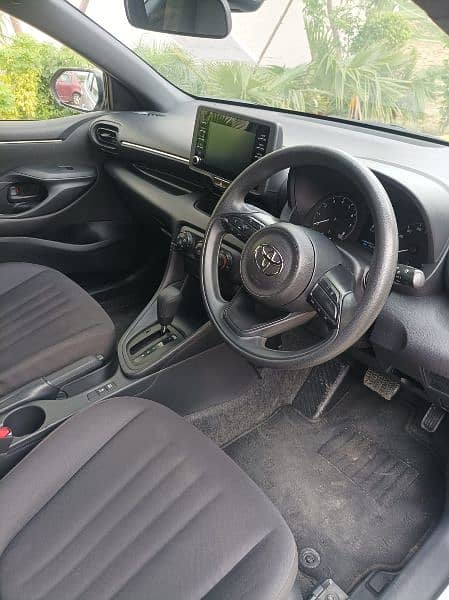 Toyota Yaris Hatchback 1.0 6