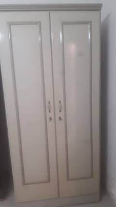 Cupboard wardrobe available in good condition