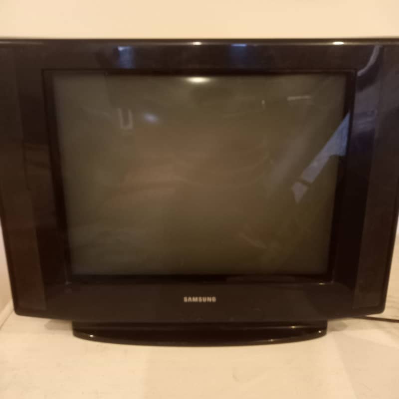 Flat Screen 29 inches Samsung Double Speaker TV 0