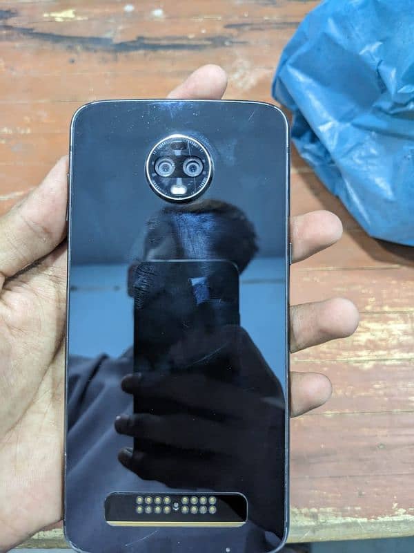 moto z3 force 4/64 1