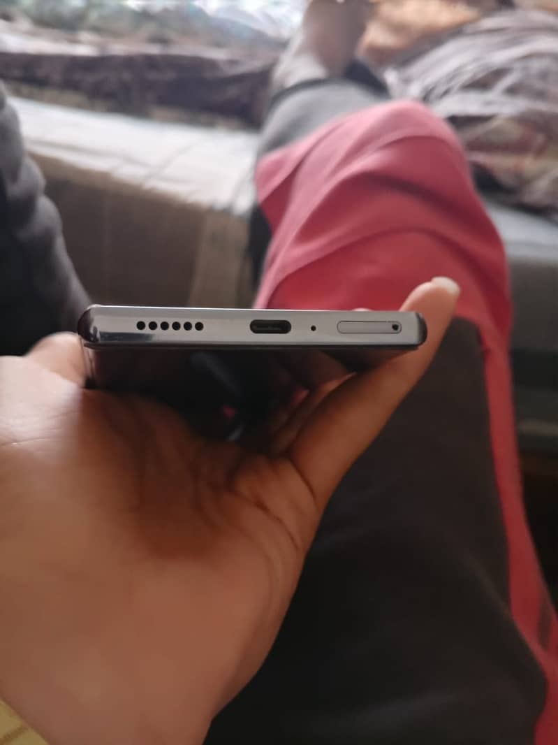 Tecno spark 20 pro plus with box and original charger 4