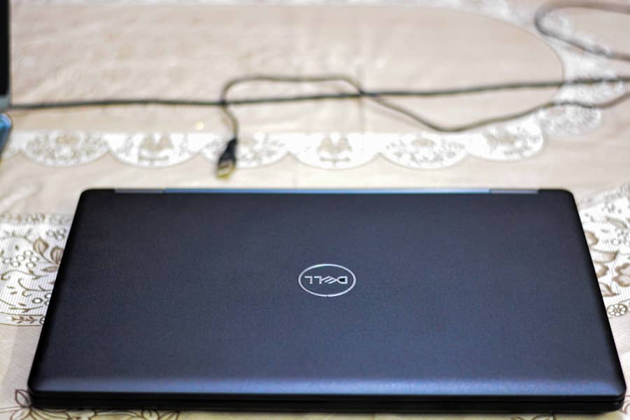 Dell Latitute 5590 i7-8th Gen 3