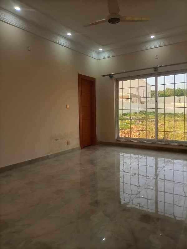 Kanal 6 bedroom house for rent in phase 7 bahria town Rawalpindi 12