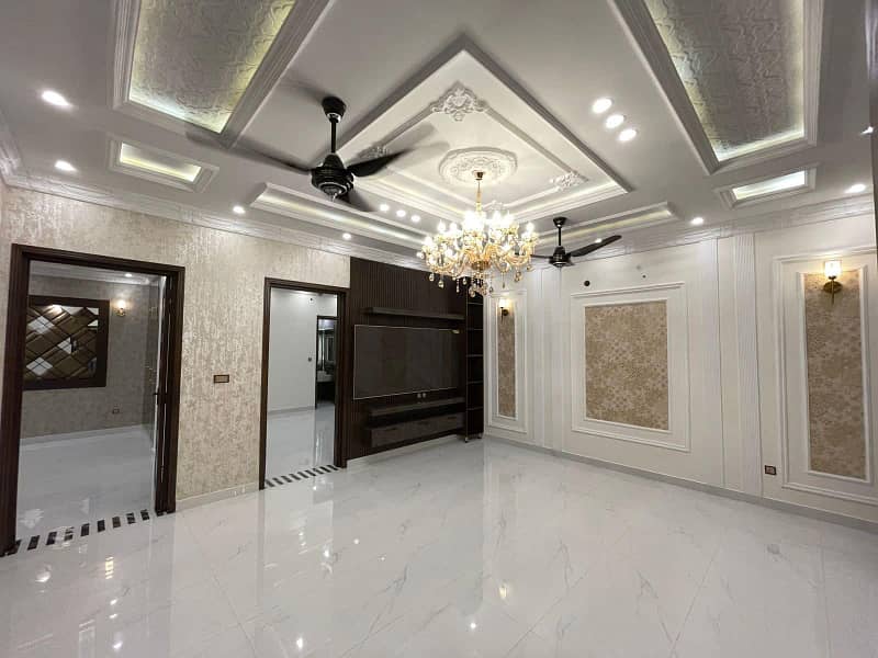 10 Marla Brand New House for Sale in Bahria Town Lahore 5