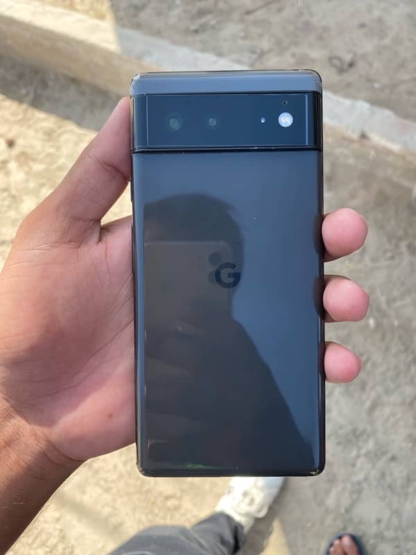 Google Pixel 6 with 3 months Sim time 0