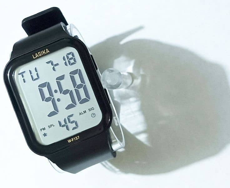 LASIKA digital watch 0