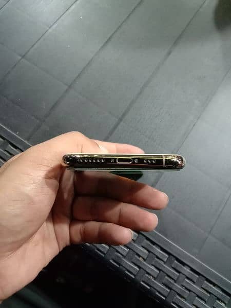 Iphone 11 pro 256GB Non PTA MDM 5