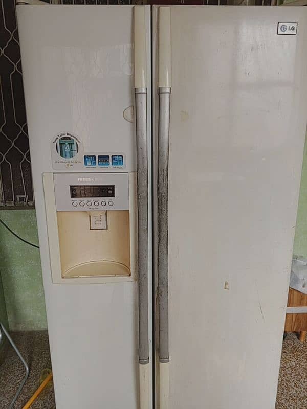 LG side by side refrigerator 1