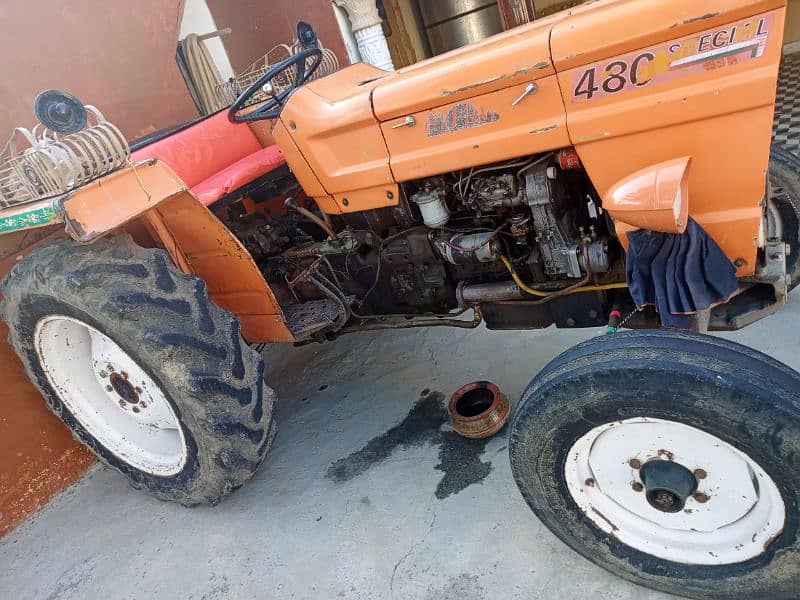 I am selling 1979 model tractor all ok ha documents clear ha 4