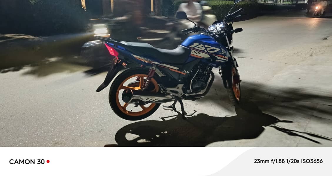 Honda CB 150F 2024 6