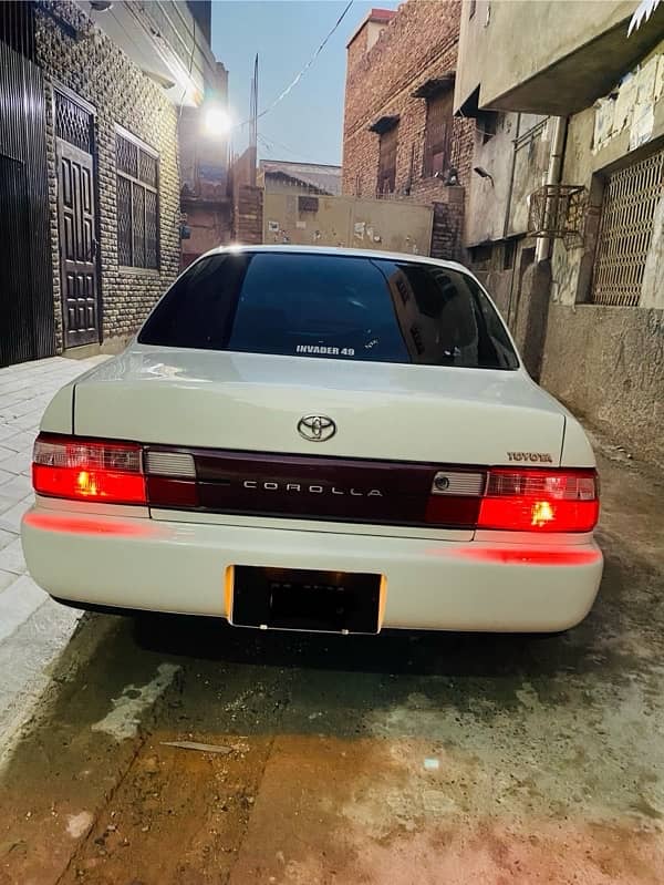 Toyota Corolla XE 1999 8