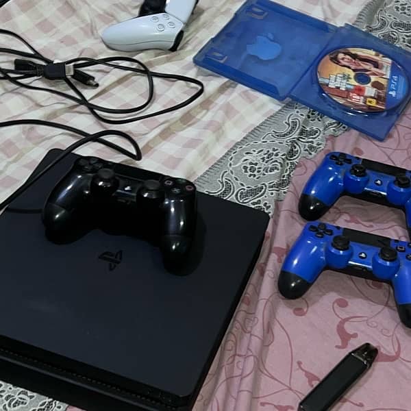 ps4 slim 1