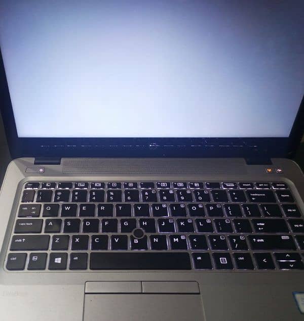 HP EliteBook 830 G5 1