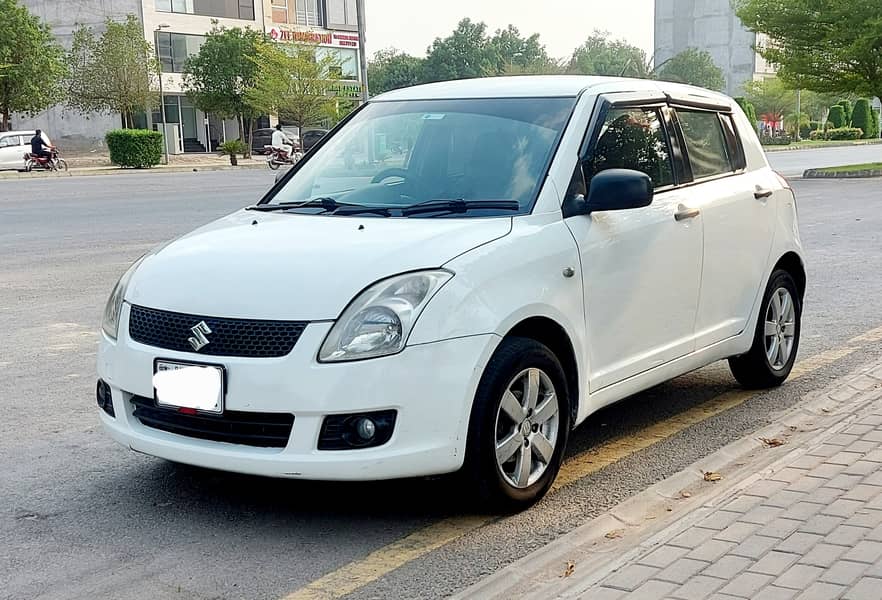 Suzuki Swift 2012 DX For sale 0