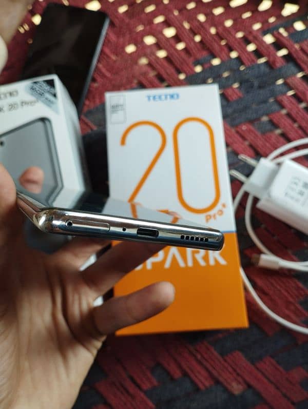 Tecno spark 20 pro plus 0