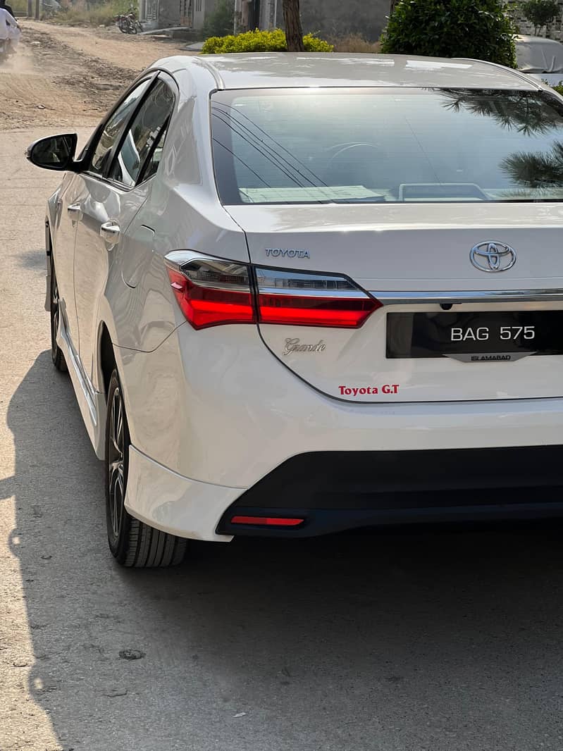 Toyota Corolla Altis grande 2022 1