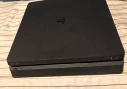 Used PS4 Slim 500 GB *Not sealed*