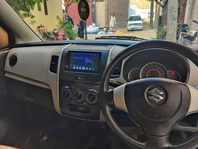 Suzuki Wagon R 2018 6