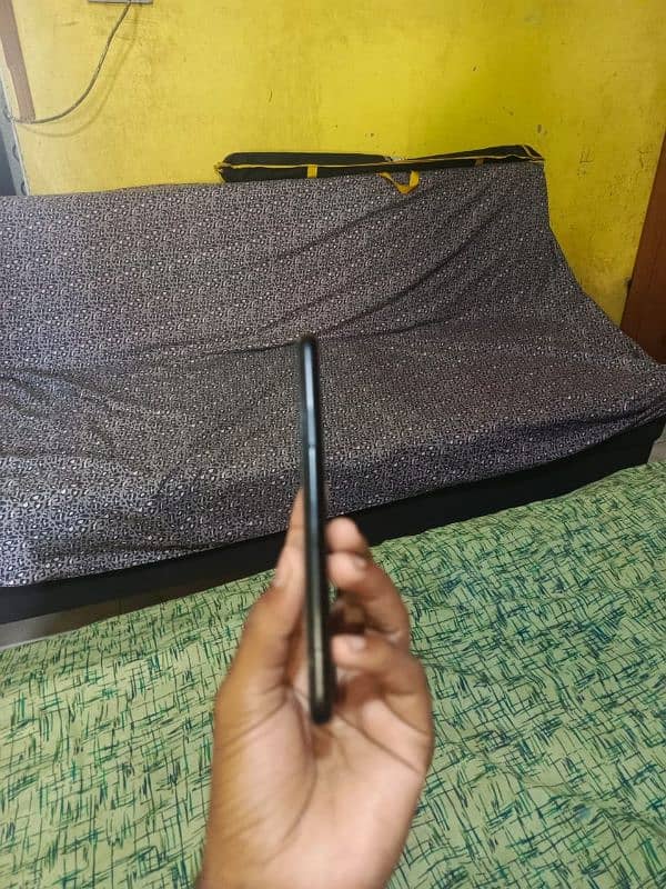 Google pixel 4A 10/8 condition 128 GB black colour 3