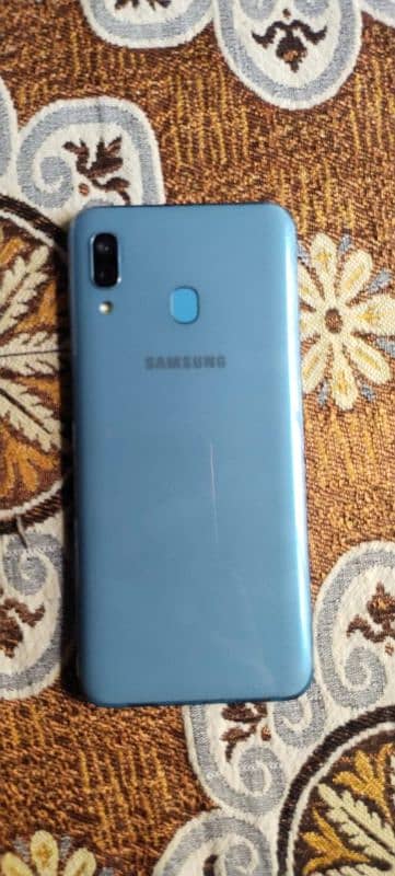 Samsung Galaxy A30 2