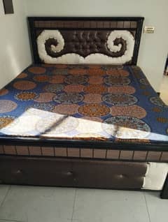 Queen IRON Bed With King Metress