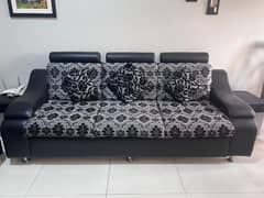 Stylish 3-Seater Sofa Set – 2 Elegant Sofas in Great Condition!