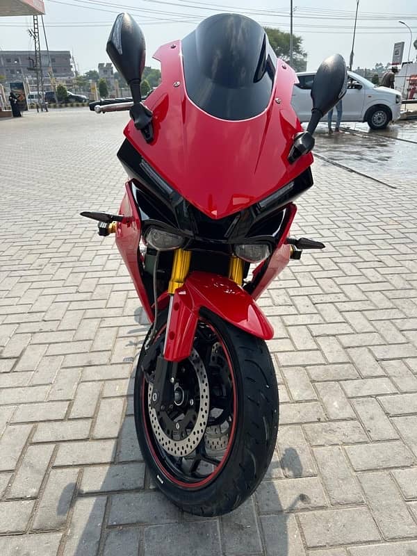 Yamaha r1m replica400cc 1