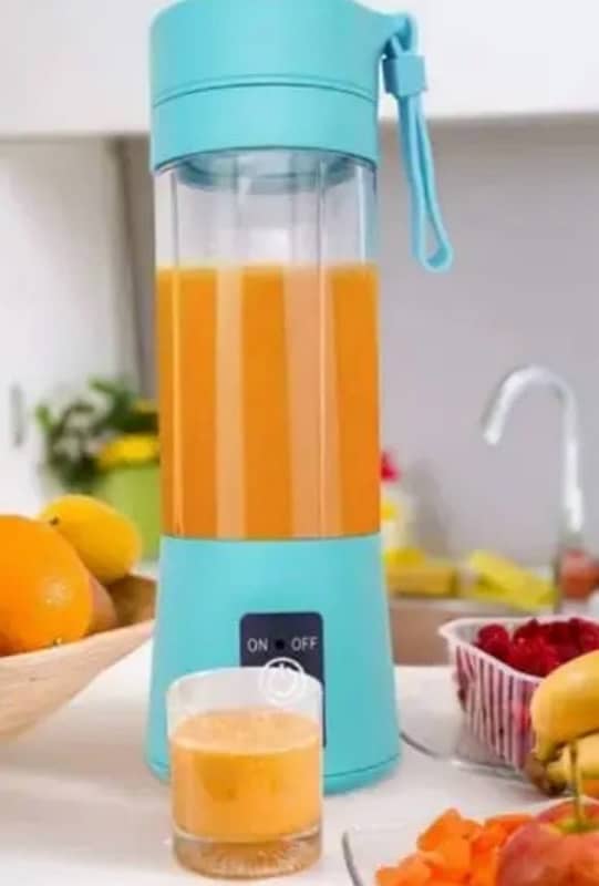 mini portable juicer / blender 2